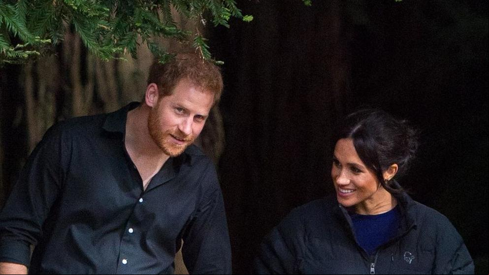 El paseo por el parque de Meghan Markle mientras Harry llega a Canadá