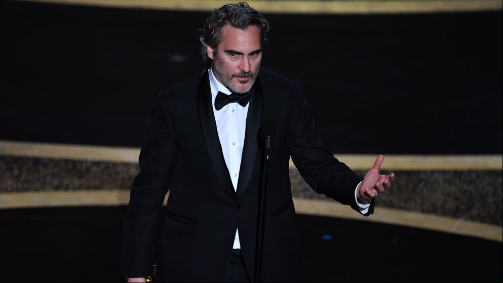 Joaquin Phoenix emociona al lograr con Joker el Oscar como mejor actor
