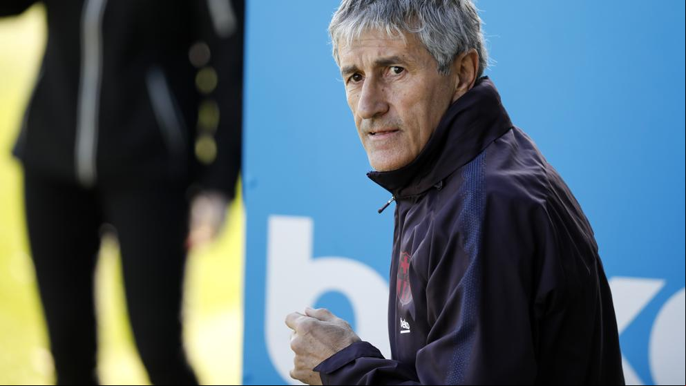 Así es el delantero de emergencia que busca el Barça