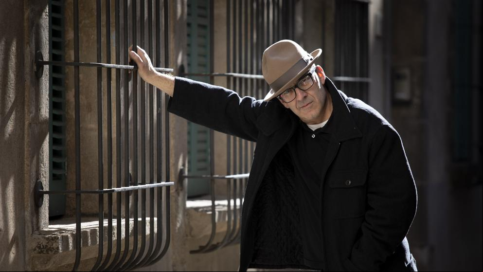 “Musicalmente me siento entre Marc Anthony y Tom Waits”