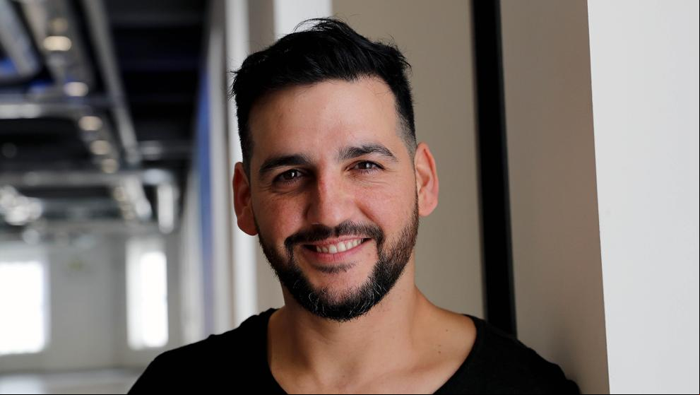 Fran Perea revoluciona las redes con una nueva versión de “La vida al revés”