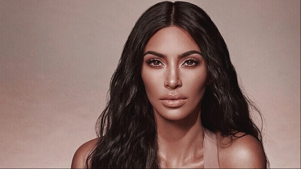Kim Kardashian te lleva a comer con sus hermanas por una causa solidaria