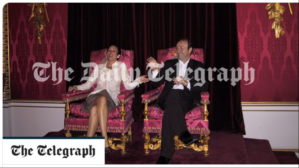 El día en que Ghislaine Maxwell se sentó en el trono de Isabel II