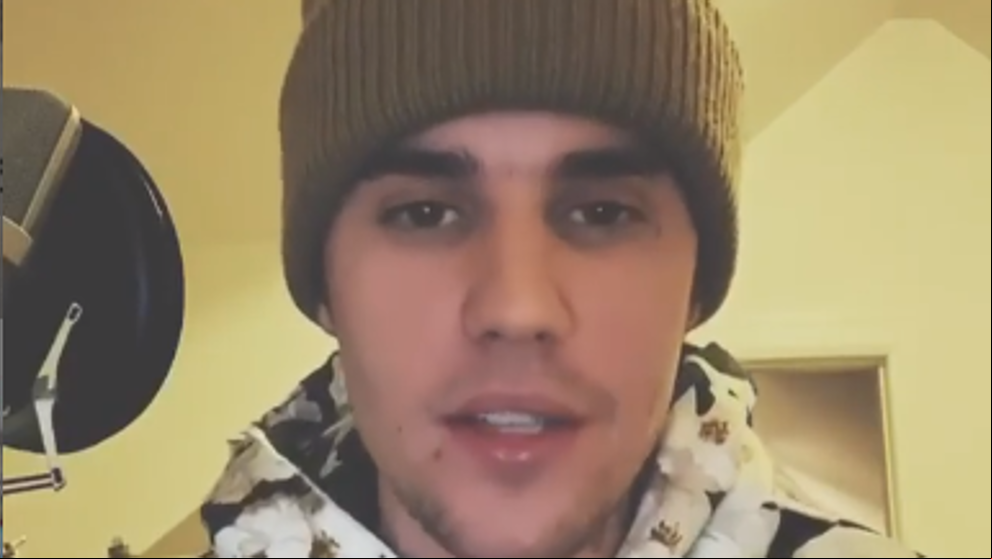 Justin Bieber estrena un enorme tatuaje en el cuello