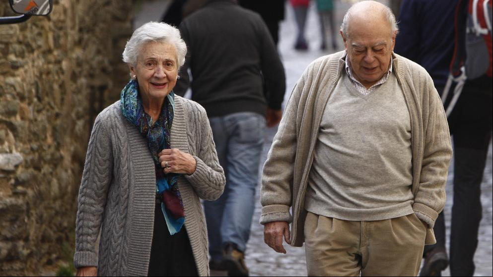Marta Ferrusola sigue hospitalizada menos grave en el Hospital Vall d’Hebron