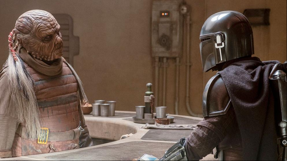 The Mandalorian arranca con un ‘greatest hits’ de Star Wars y una aventura espectacular